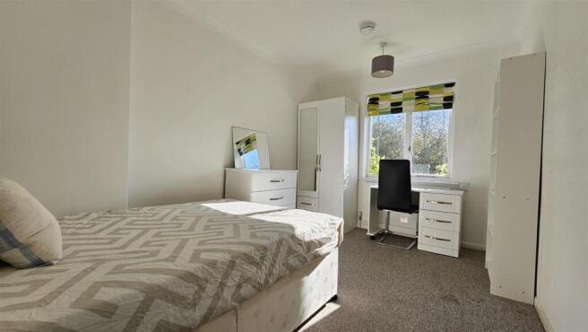 Room 3, 7 Perne Avenue