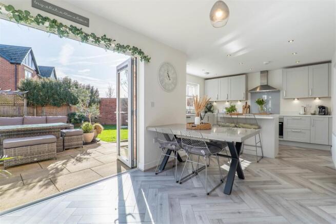 Kitchen/Breakfast Room/Diner