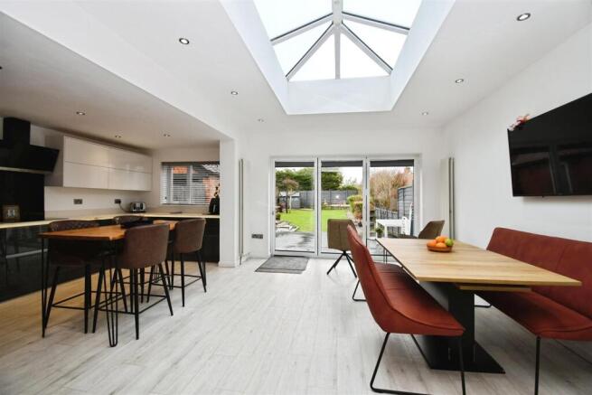 Kitchen / breakfast room