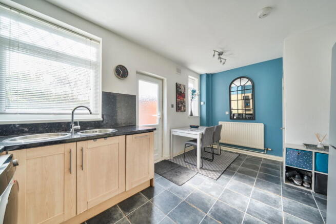 3 bed Terraced for sale Image 7