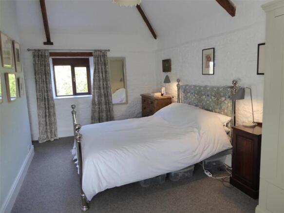 Bed 1.JPG