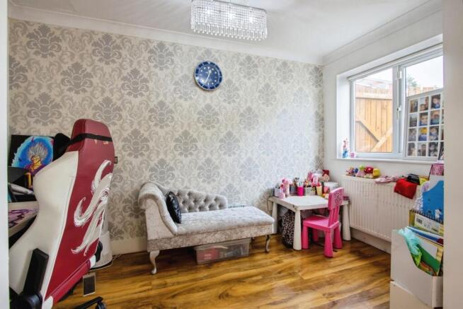 4 bed Detached for sale Image 12