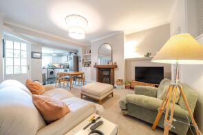Flat Basement, 218, Cavendish Road, London SW12 0BY