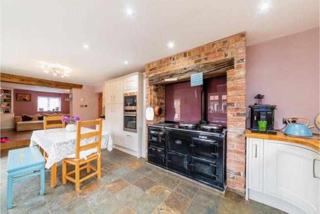 Kitchen/Breakfast