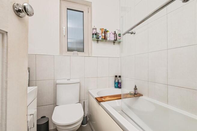 2 bed Semi-Detached for sale Image 8