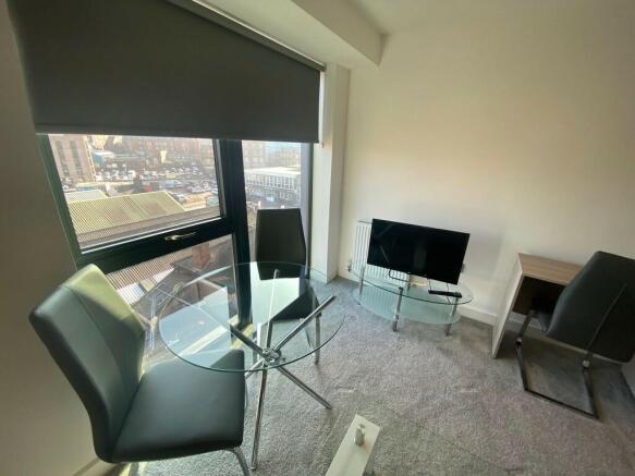 Studio to rent Image 6