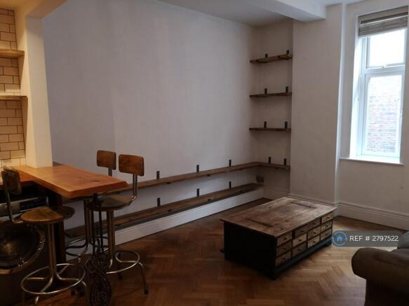 Breakfast Bar / Living Room