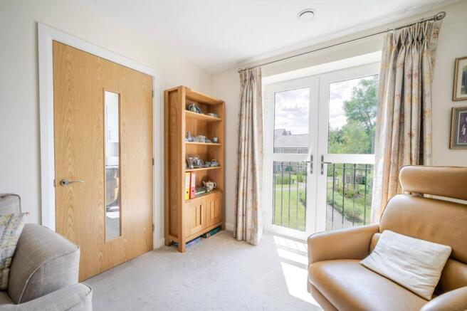 1 bed Apartment to rent Image 10