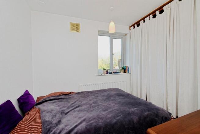 3 bed Semi-Detached for sale Image 11