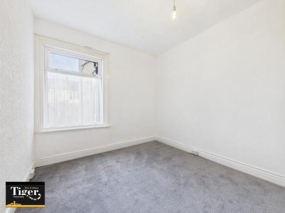 Warbreck Drive, Blackpool photo 4