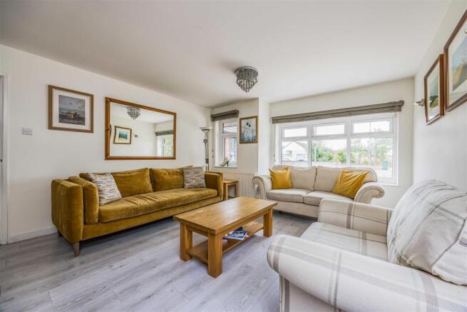 Woodfield Park Road, Hermitage-Small-PorticoMarket