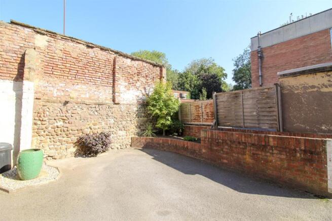 1 bed Apartment for sale Image 4