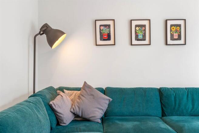 5 bed Semi-Detached for sale Image 10