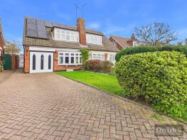 55, Margarite Way, Wickford SS12 0ES