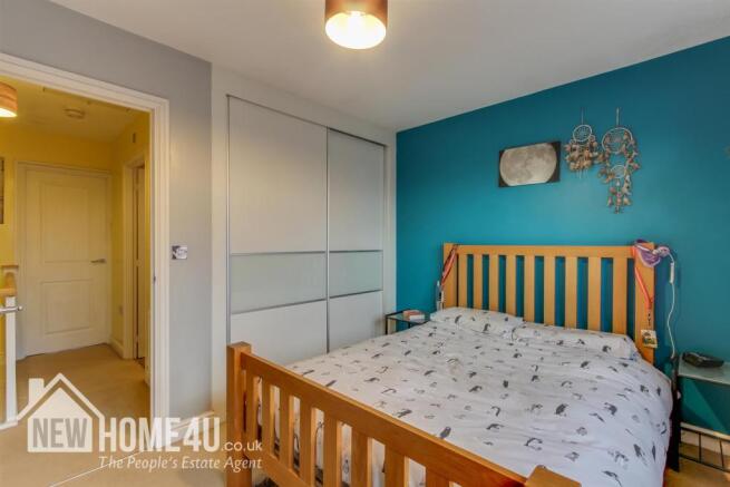 MASTER BEDROOM: