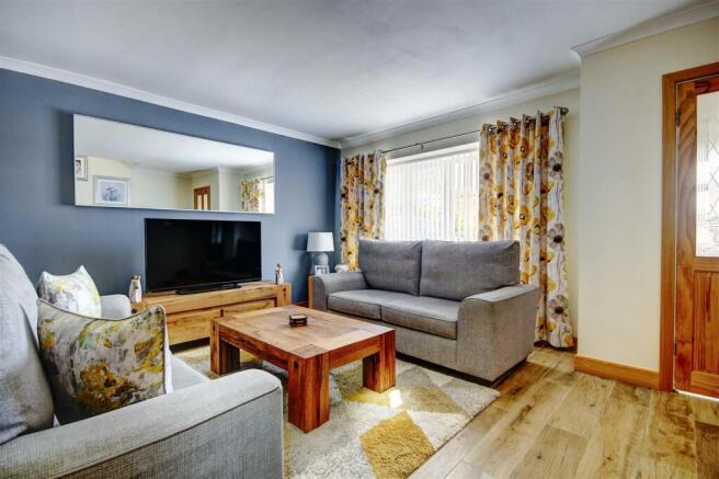FAMILY LOUNGE