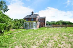 Leyleen, Salisbury Road, Burgate SP6 1LX