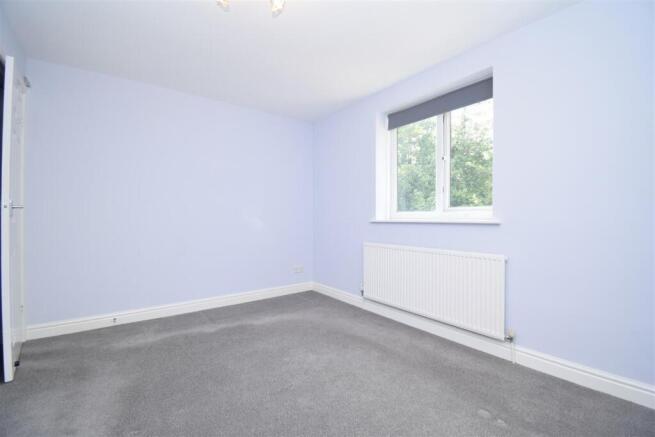 2 bed Semi-Detached to rent Image 7