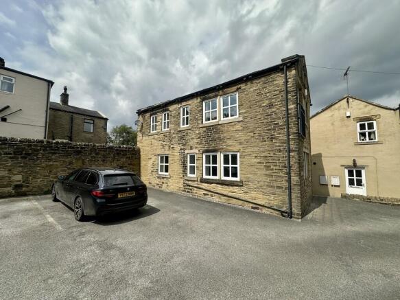 3 bed Detached to rent Image 8