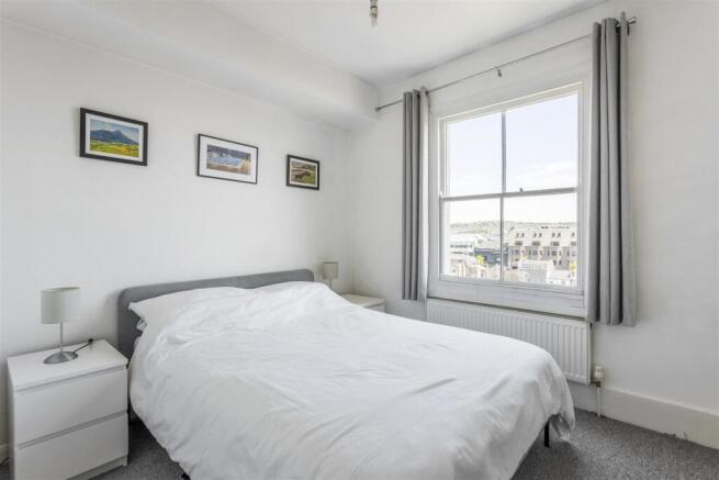 Flat 4, 30 Buckingham Street-11.jpg