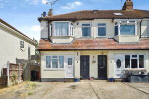3, The Parade, North Road, Havering-atte-bower, Romford RM4 1PP
