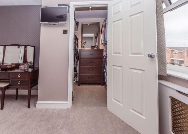 Walk in wardrobe 