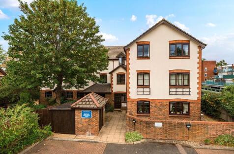 St. Saviours Place, Leas Road, Guildford, Surrey, GU1