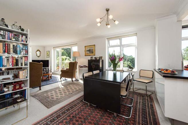 Abbotsbury House 13-002.dng