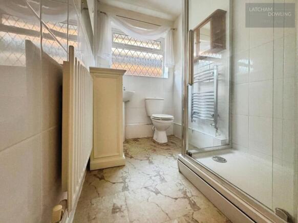 pbox-bathroom-330974.jpg