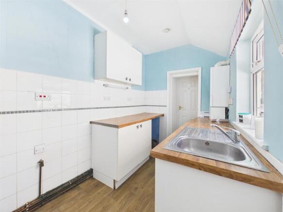 3 bed Terraced for sale Image 11