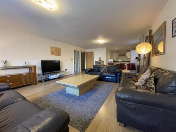 Living Room 2.jpg