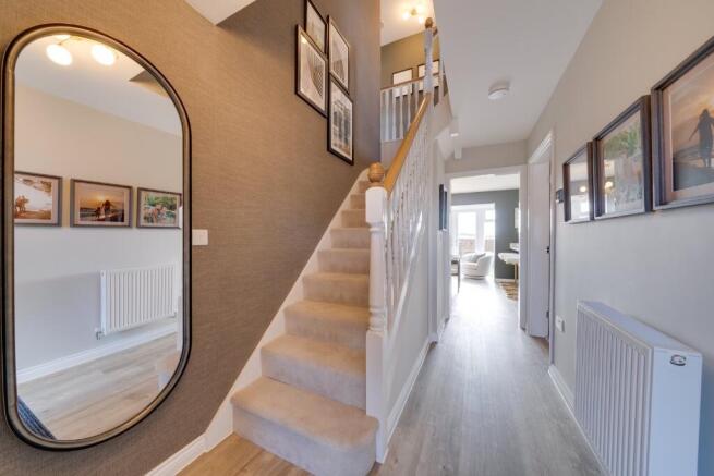 4 bed Detached for sale Image 5