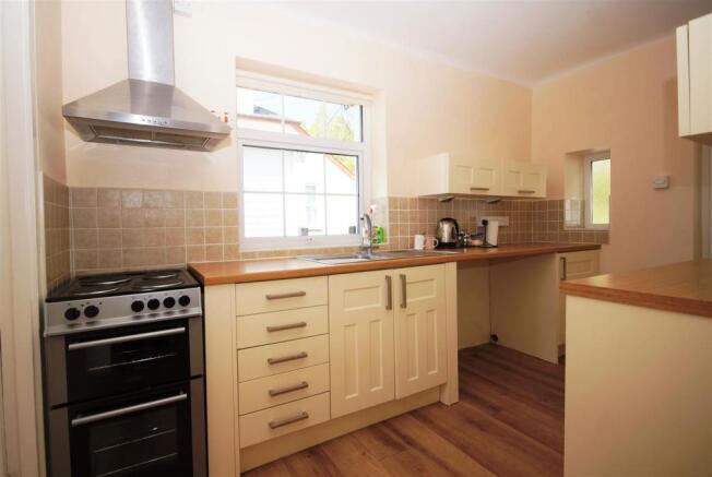 kitchen1.jpg
