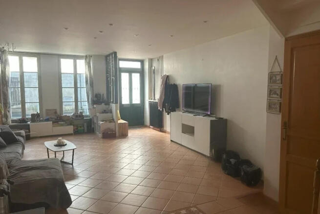 Photo 3