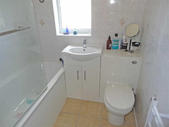 MODERN BATHROOM