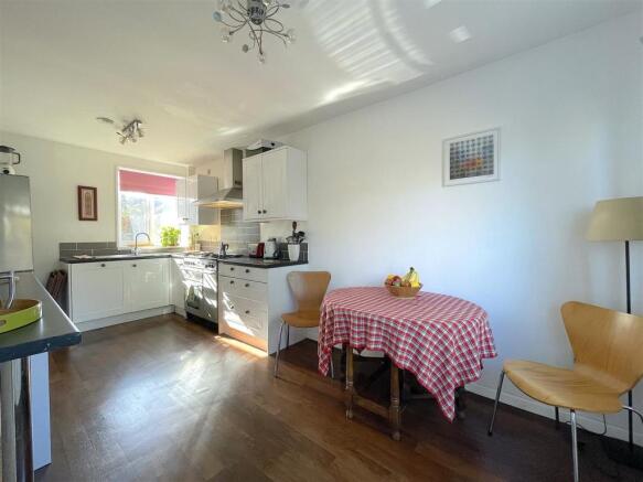 Kitchen:Dining Room (2).jpeg