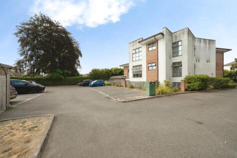 High Street, ADDLESTONE, Surrey, KT15