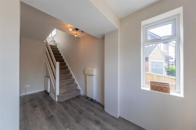 31 Lodge Drive-012.JPG
