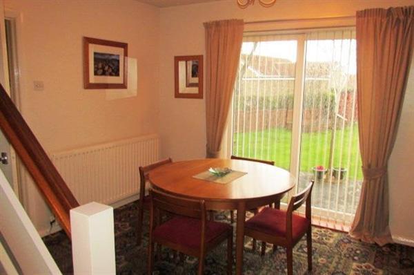 Dining area (to