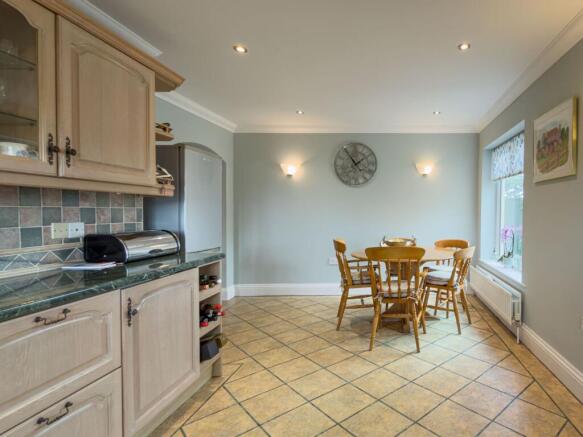 3 bed Detached for sale Image 10