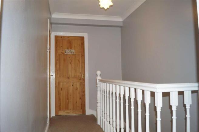 STAIRS/LANDING