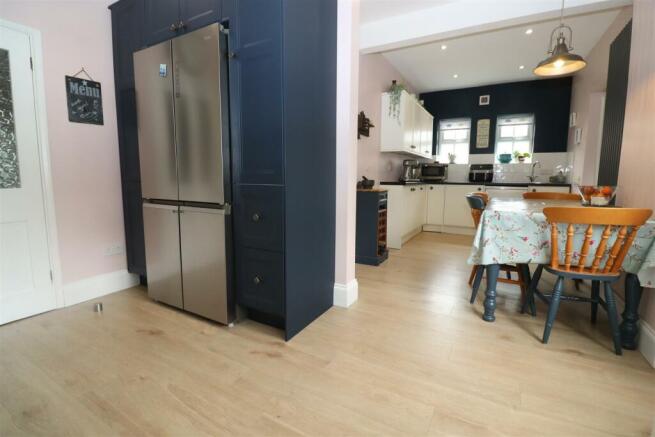Kitchen / Breakfast / Dining Room