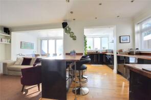 318, Shooters Hill Road, London SE18 4LT