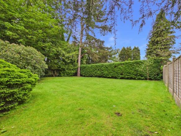 3 bed Semi-Detached for sale Image 6