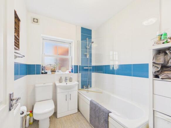 3 bed Terraced for sale Image 10