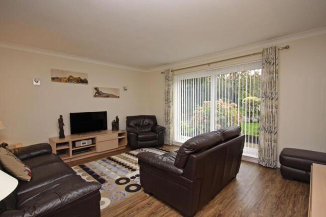 Lounge/ Dining Room