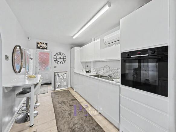 Windsor Court, Burbage, LE10 photo 4