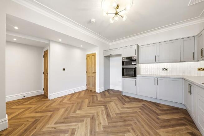 4 bed Terraced for sale Image 12