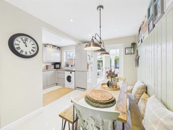 Superbly Appointed Dining Kitchen