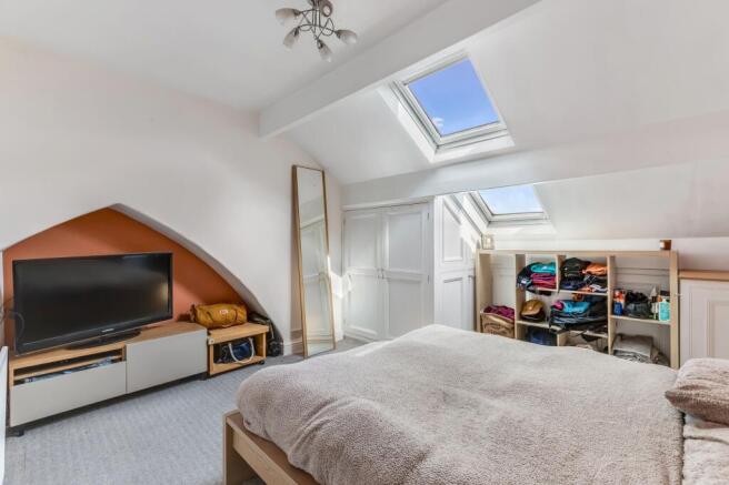 4 bed Terraced for sale Image 10